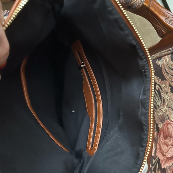 🔴 Francesca’s vegan handbag. - Picture 5 of 8